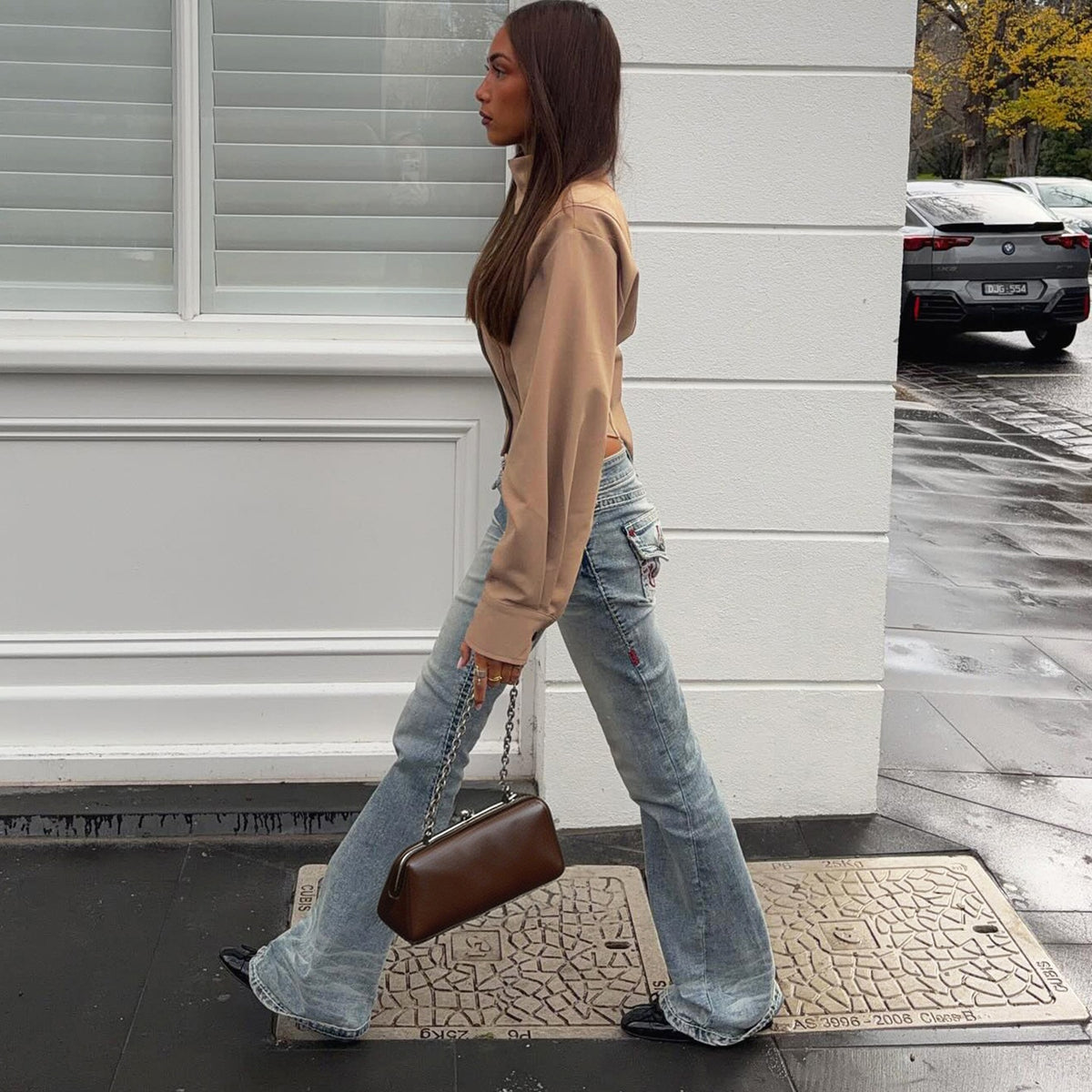 Sunves Rhea Cropped Top in taupe, side